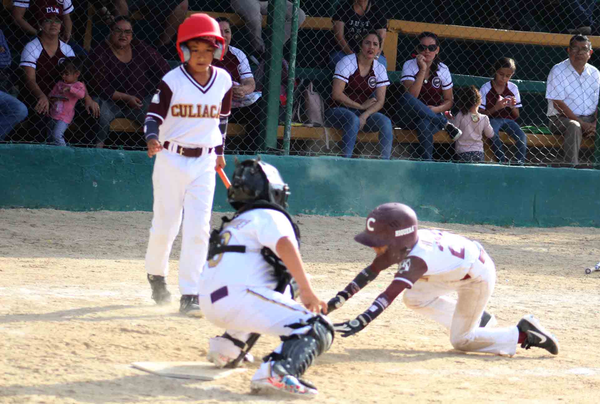 diego higuera out en home