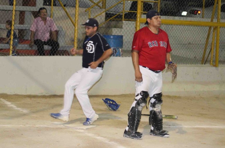 Carlos Lechuga anota