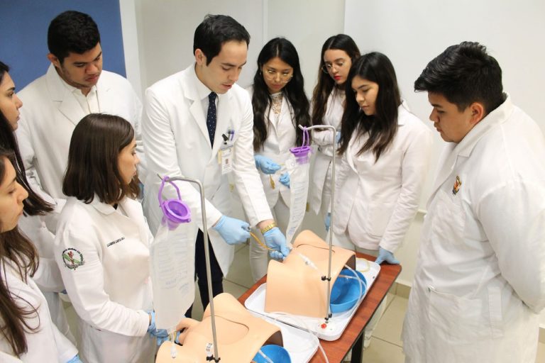 thumbnail_Acreditación Medicina (3)