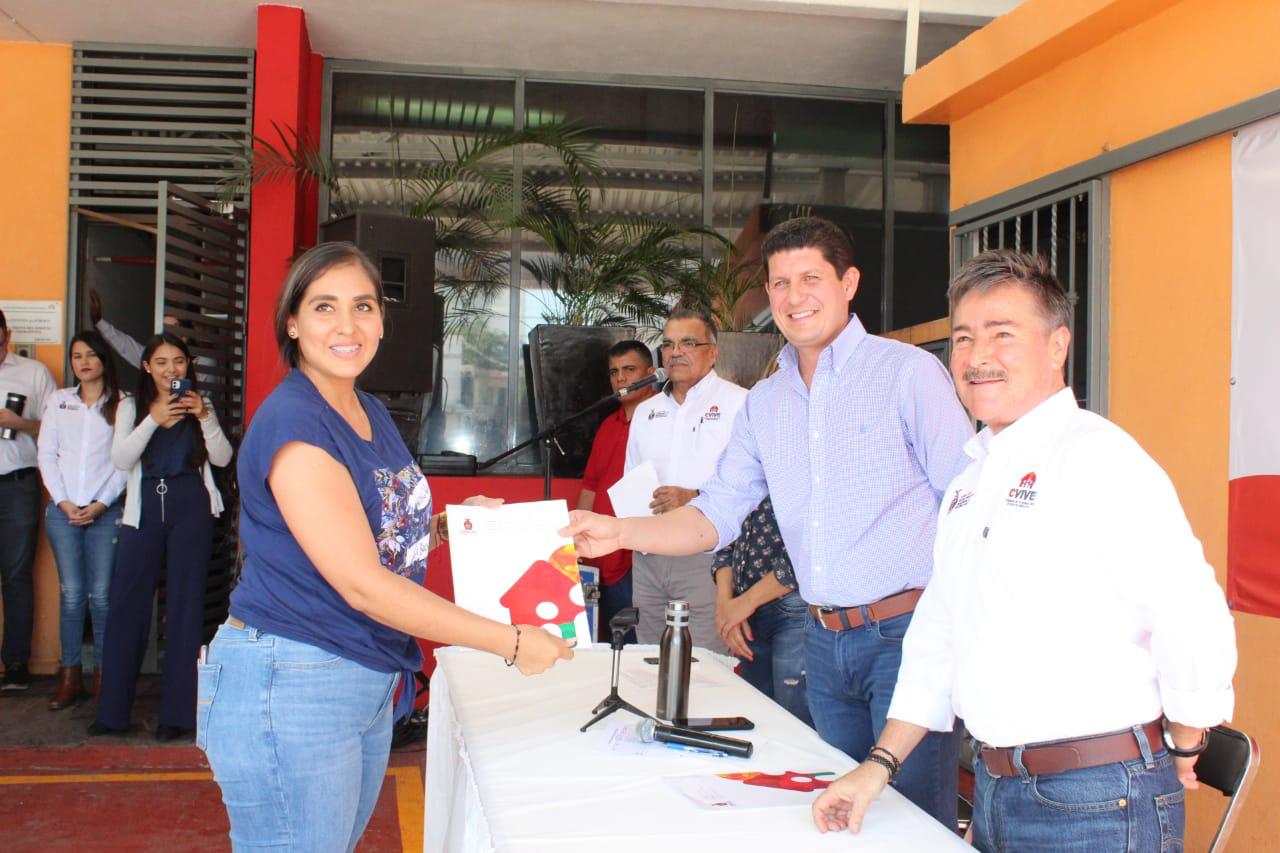 ENTREGA DE ESCRITURAS DE VIVIENDA (1)