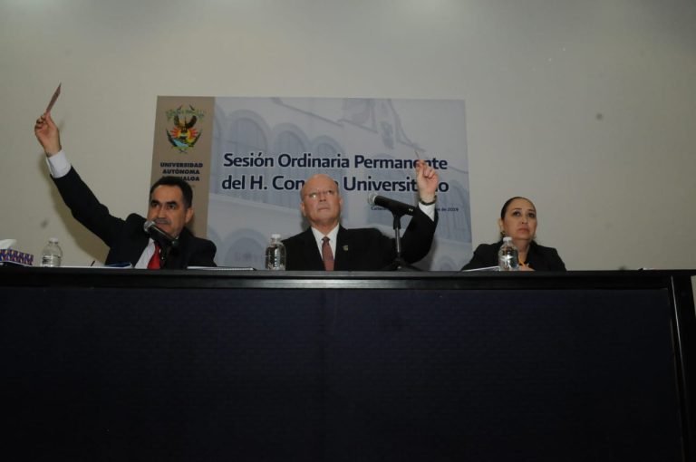 thumbnail_Sesión Consejo Universitario (3)