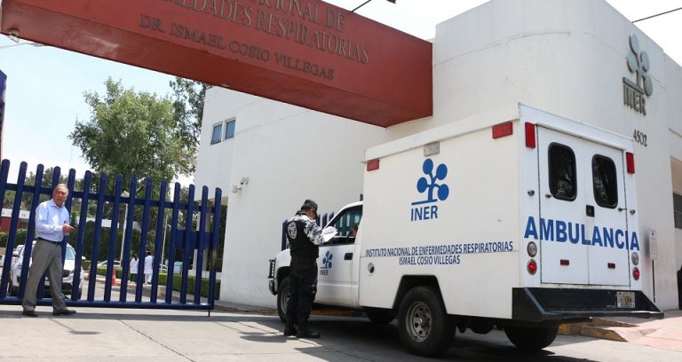 Trabajadores del INER, protestaron ante la falta de un protocolo para empleados ante el posible del COVID-19.