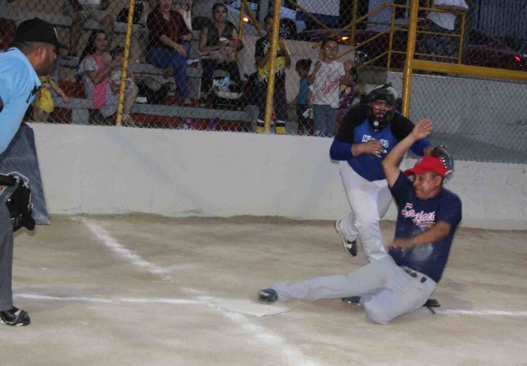óscar Gurrola anota carrera