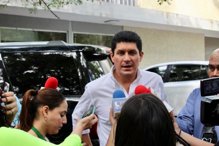 thumbnail_CARLOS GANDARILLA