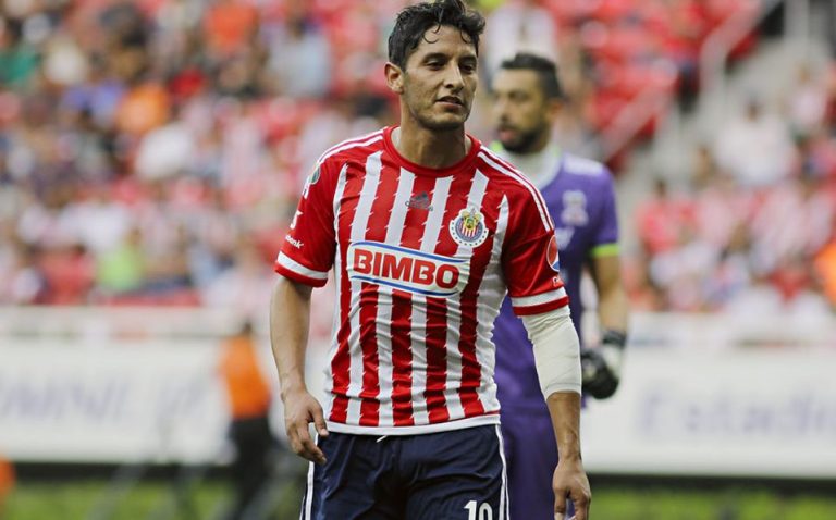 angel-reyna-par-temporadas-chivas-1
