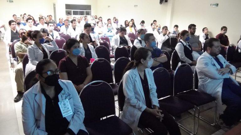 médicos internos