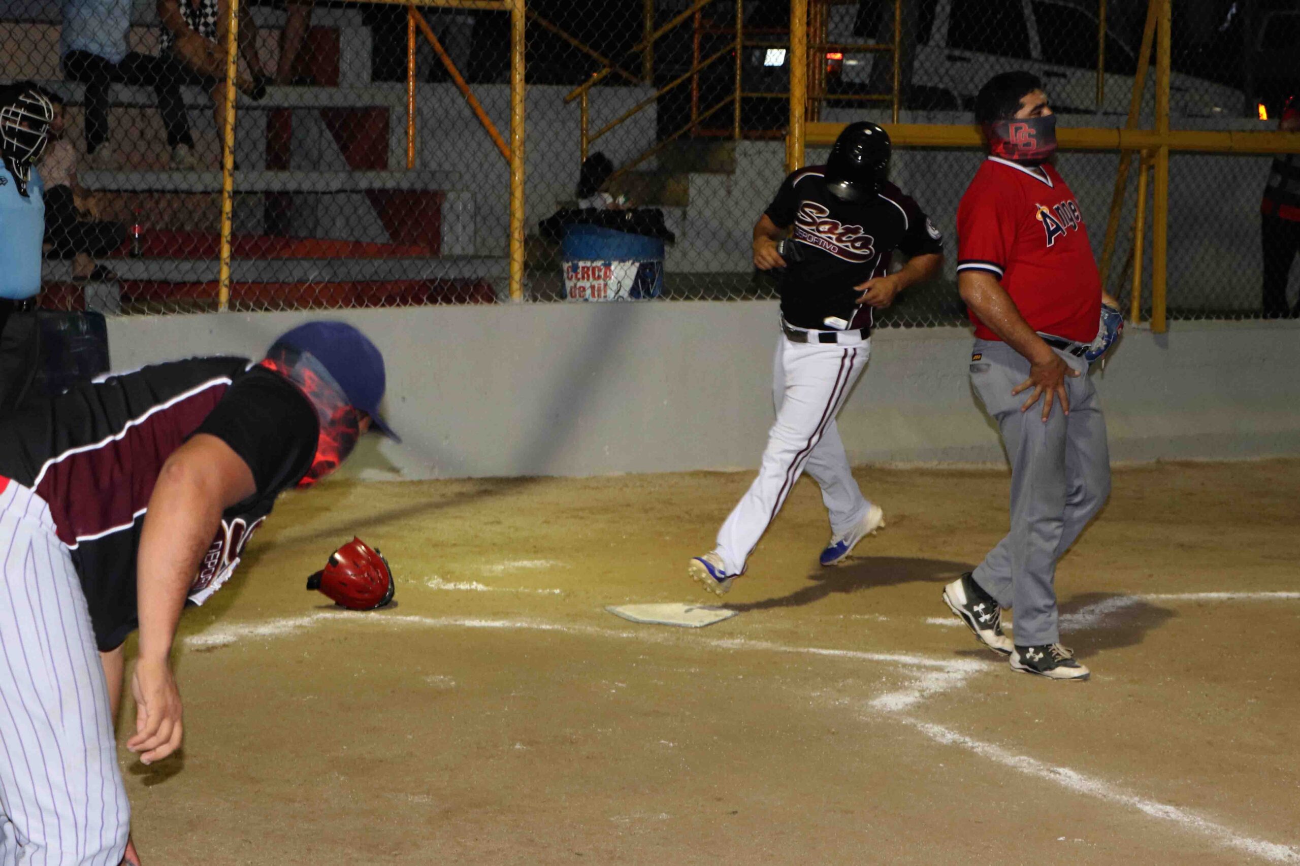 Esteban Gallardo, anotan