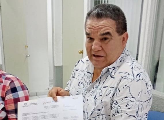 Prof Adolfo Elías 1