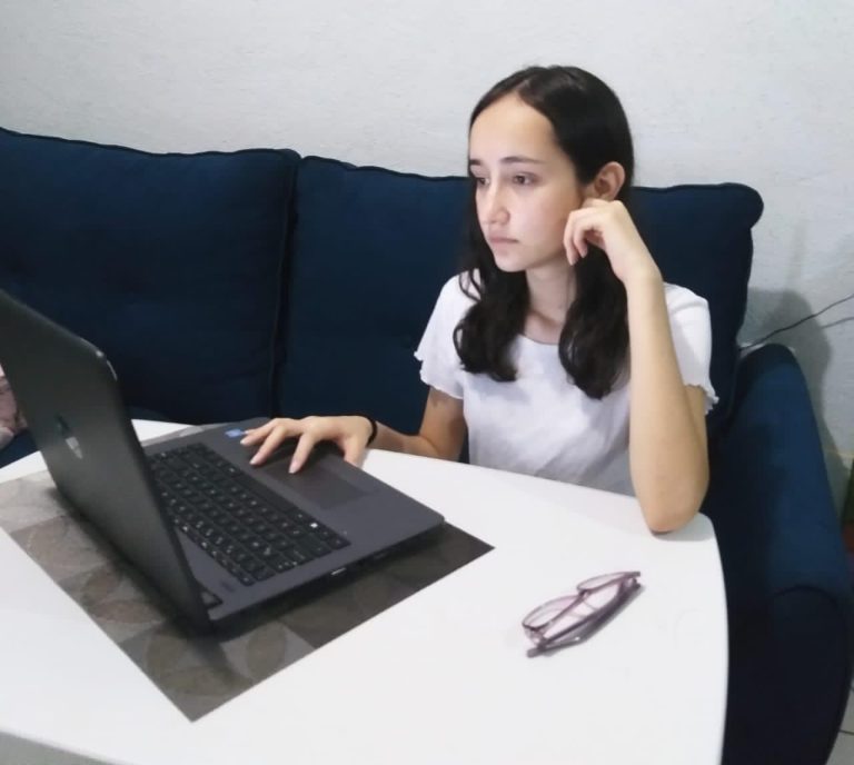 thumbnail_Estudiante gana en Feria de Ciencias (4)