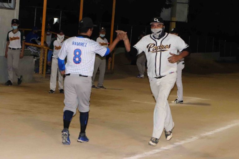 Silverio Barrón pegó jonrón en la quinta