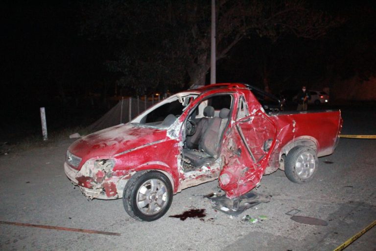 Choque de camionetas (1)