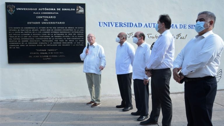 Placa conmemorativa centenario estadio (4)