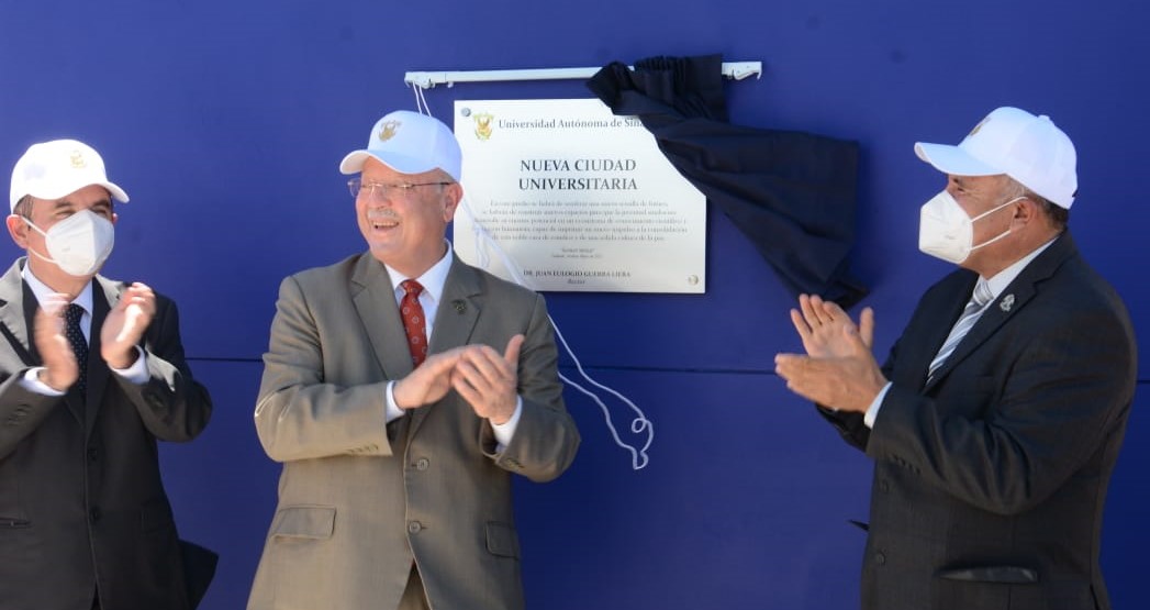 Placa en terreno para nueva CU (1)
