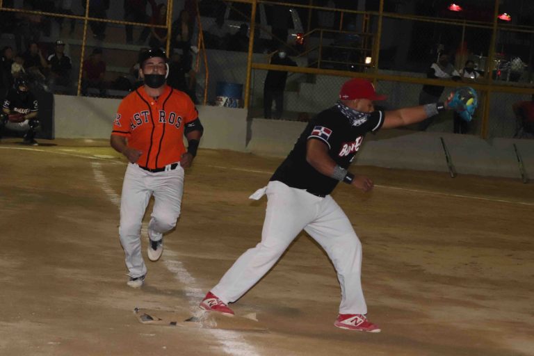 Carlos Ceyca fuera en primera