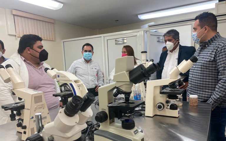 Rector recorrido en Veterinaria (2)