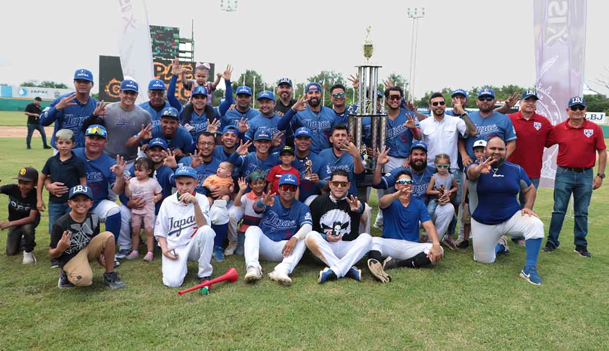 Tricampeom
