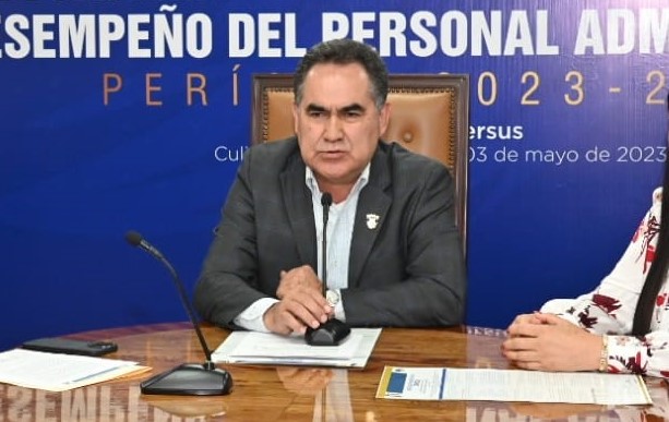 Convocatoria Becas Administrativos (2)