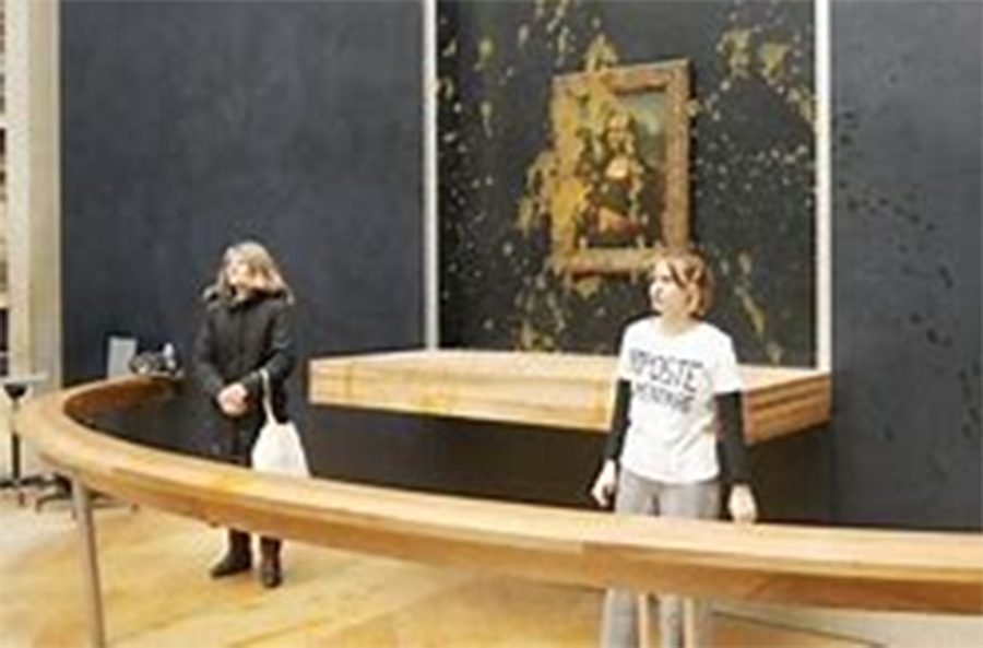 mona