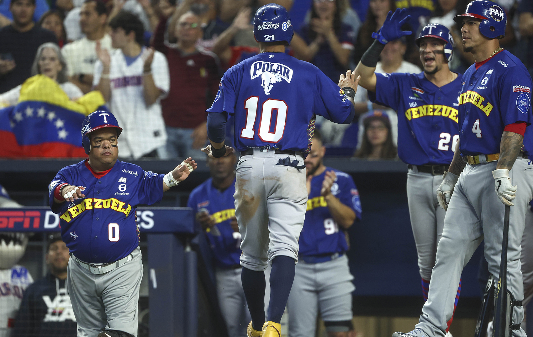 Venezuela v Curazao - Serie del Caribe 2024