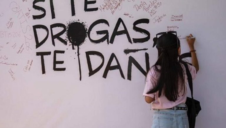 FOTOS ADICCIONES (1)