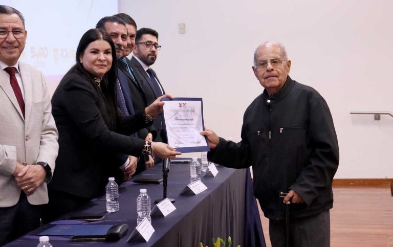 FCA ENTEGA DE RECONOCIMIENTOS ANTECA (16)