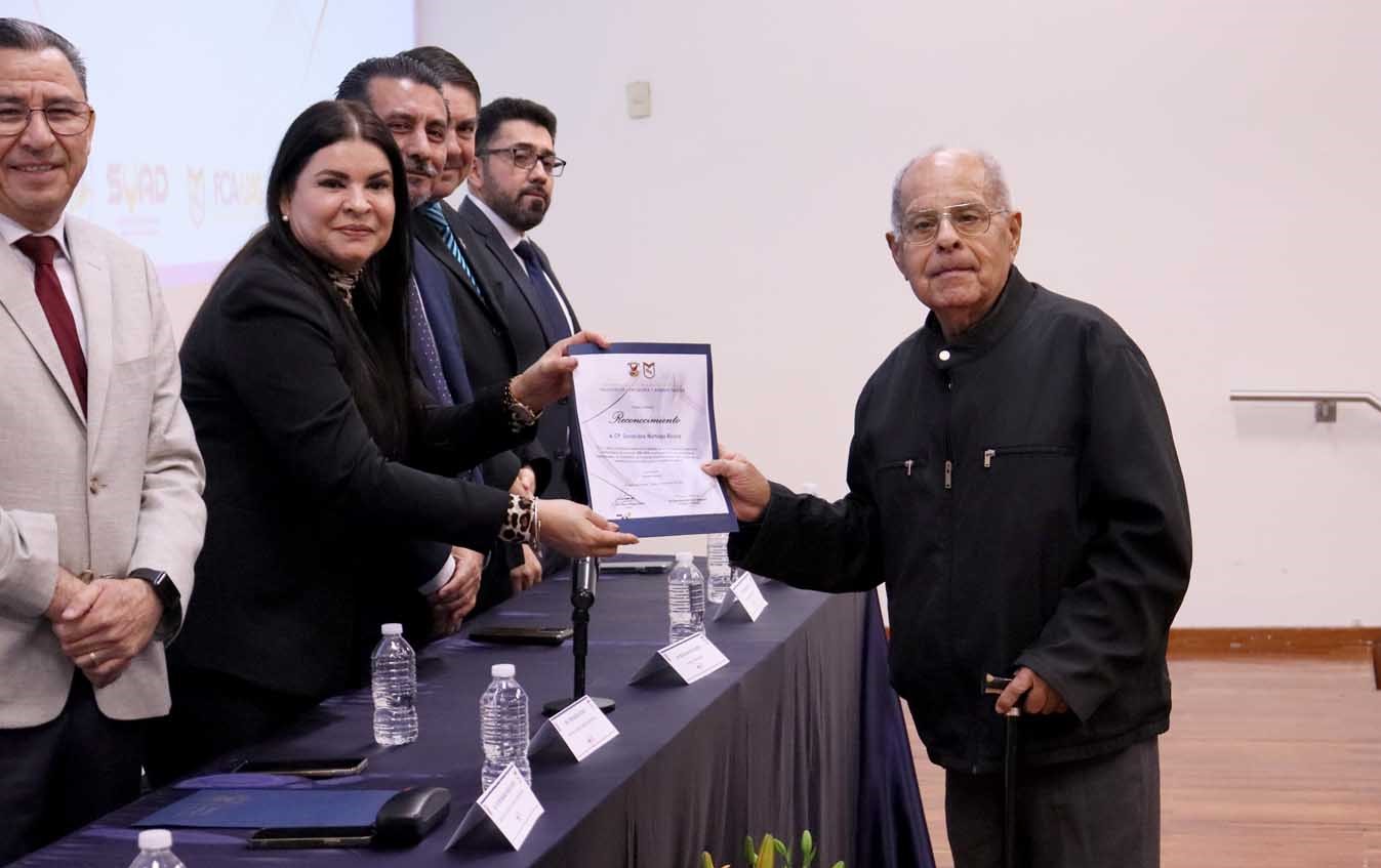 FCA ENTEGA DE RECONOCIMIENTOS ANTECA (16)