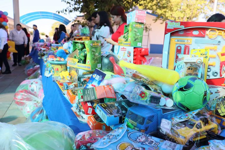 KINDER UAS ENTREGA DE PELOTITAS (31)