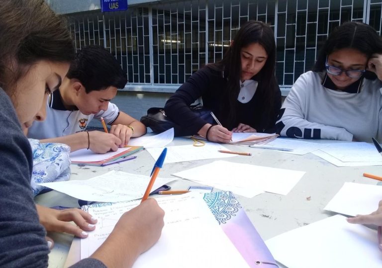 Educación (2)