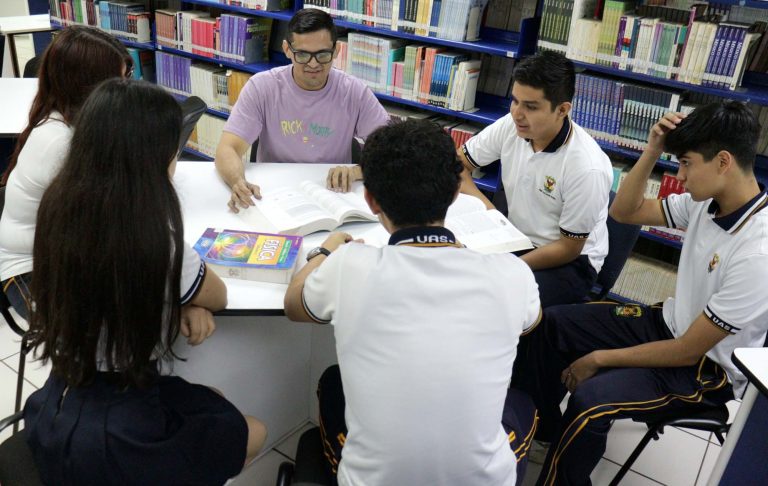 Estudiantes Prepa Allende (3)