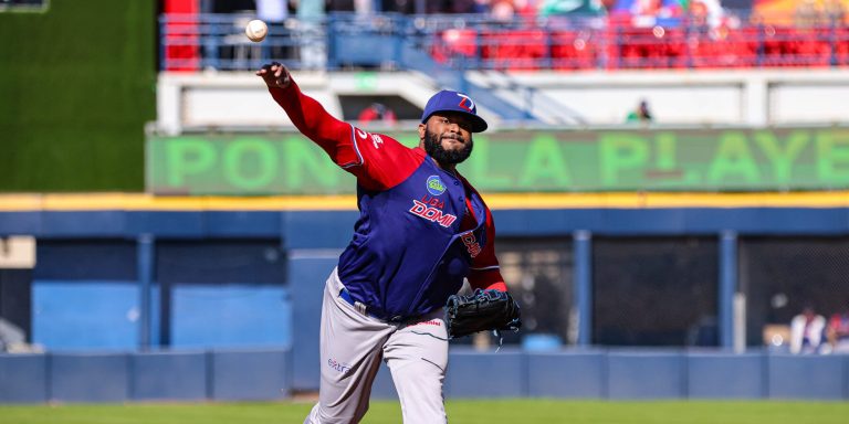 Johnny-Cueto-scaled-e1738455169355