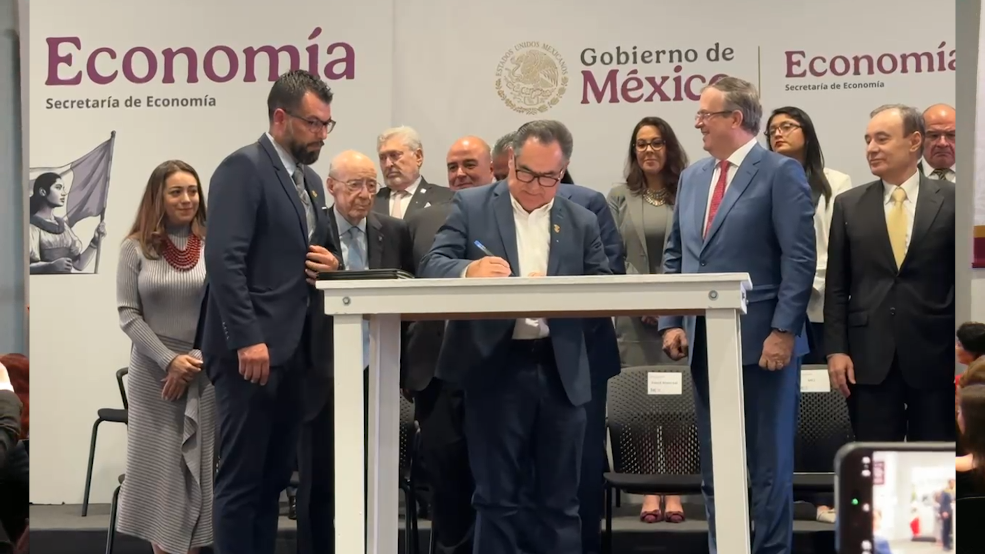 061825 Firma del Convenio de Colaboración del Comité Educativo de Minería México 2025.00_00_14_25.Imagen fija001
