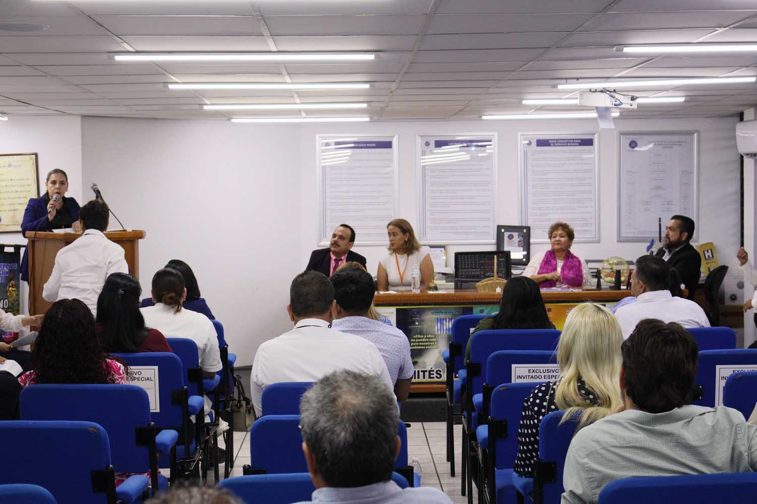 10 JUNIO NELLY PEREZ FORO A PROFESIONALES (23)