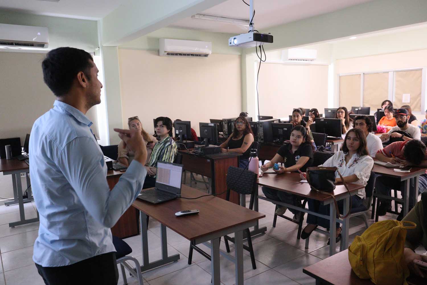 23 JUNIO ESCUELA DE ARTES ULISES IBARRA SEMINARIO DE SERVICIO SOCIAL (16)