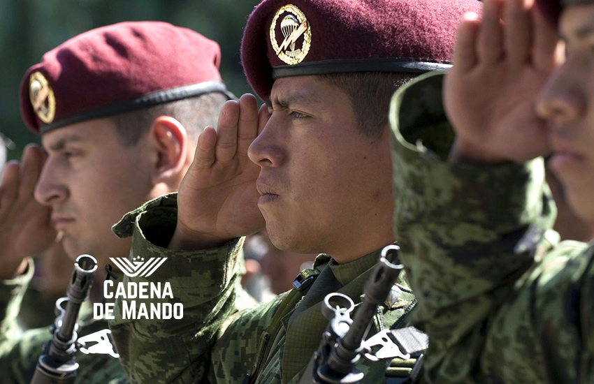 paracaidistas_saludo1_video_fb