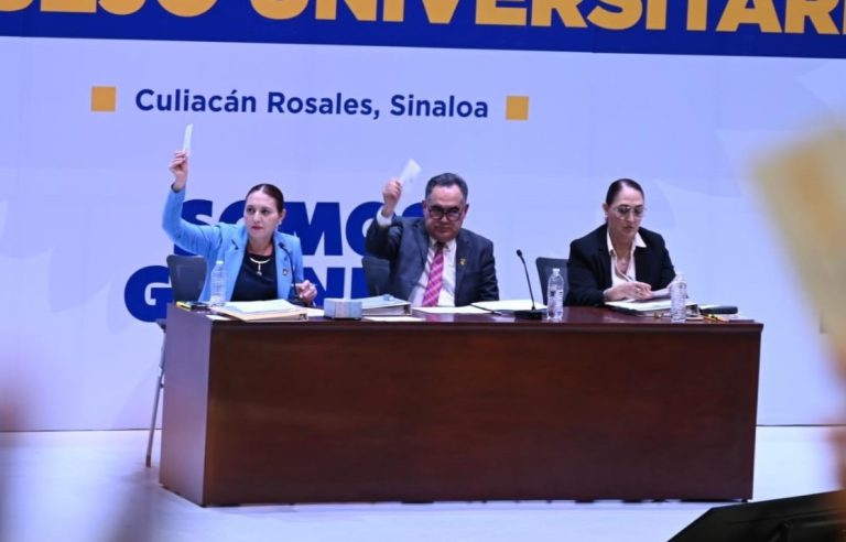 CONSEJO UNIVERSITARIO REINGENIERÍA (9)
