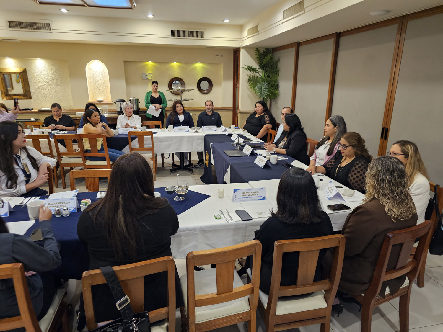 TRABAJO SOCIAL REUNION CON EMPLEADORES (3)