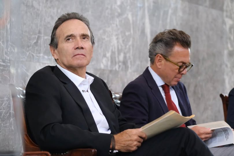 qui
